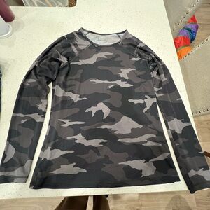 Athleta Black and Gray Camouflage Top